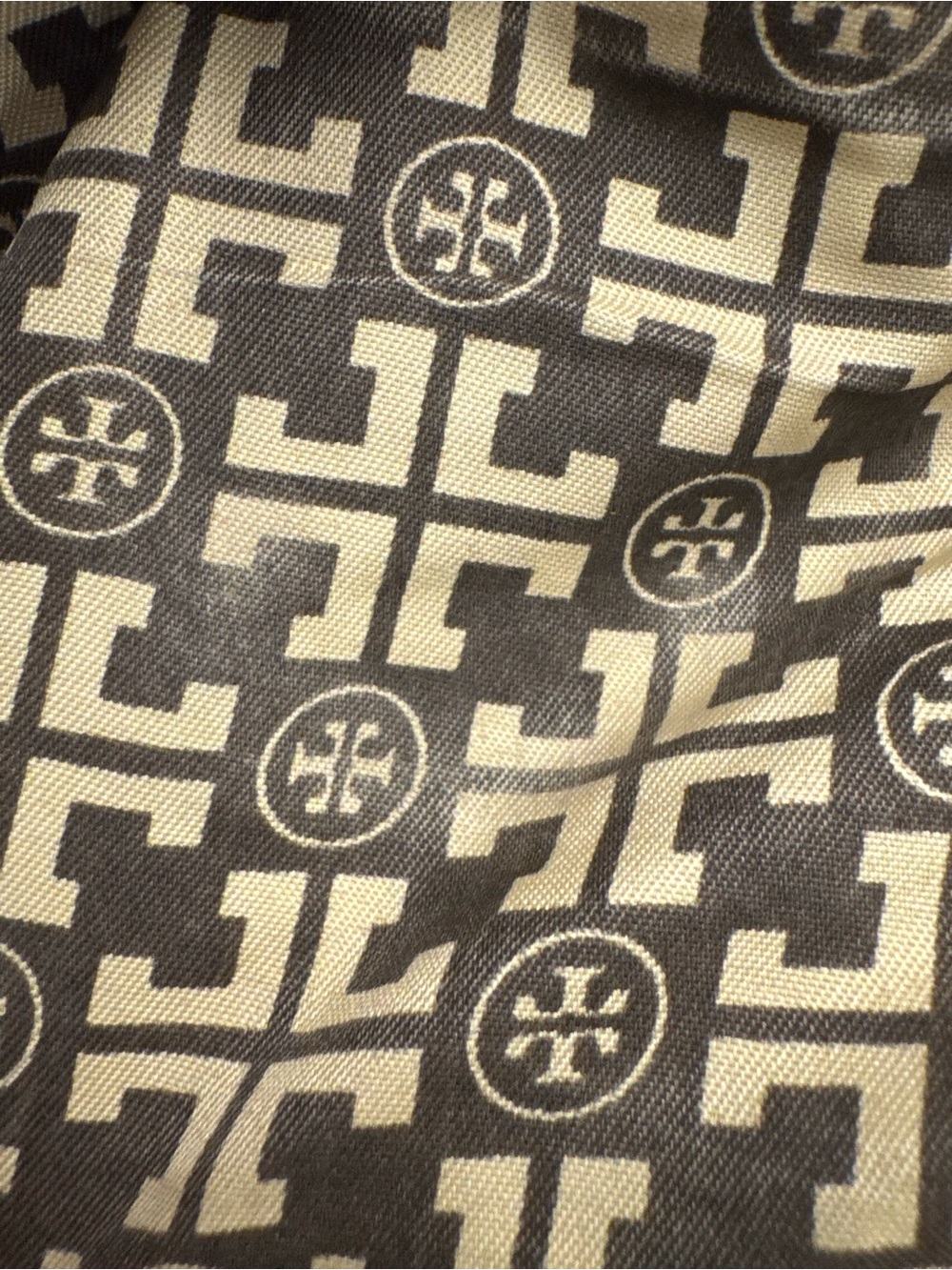 Tory Burch Black Pebbled Leather Flap Wristlet Clutch with Gold Logo - Picture 10 of 14